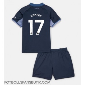 Tottenham Hotspur Cristian Romero #17 Replika Bortatröja Barn 2023-24 Kortärmad (+ Korta byxor)